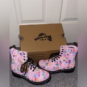 NIB Dr. Martens 1460 Pascal Rainbow burst!!